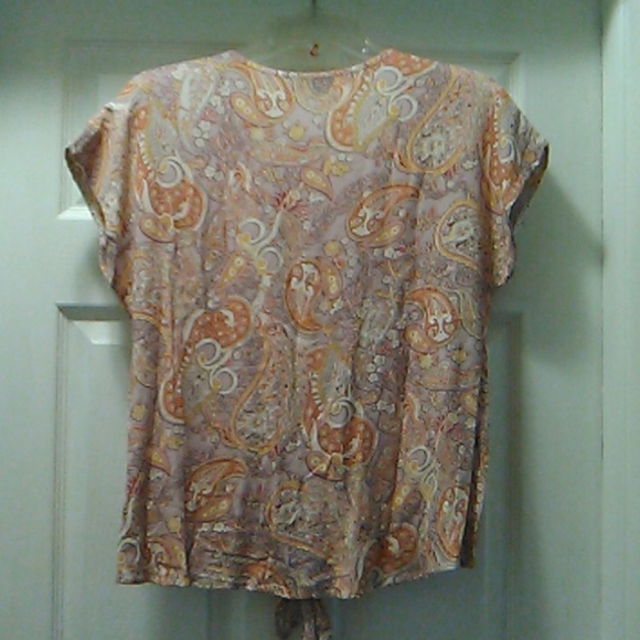 Chenault Petite Top (S) - Picture 5 of 7